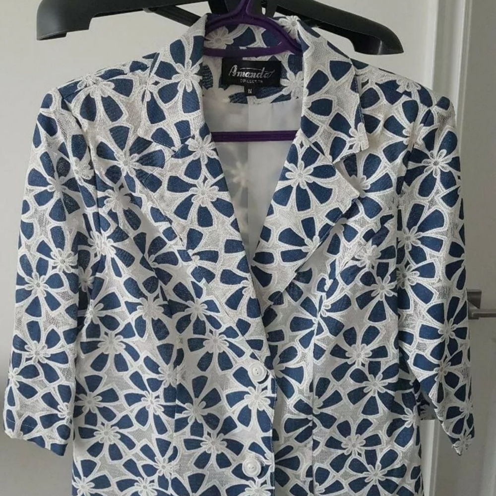 NWOT Blazer Jacket Floral Print Size M 3/4 Sleeve - Picture 2 of 2